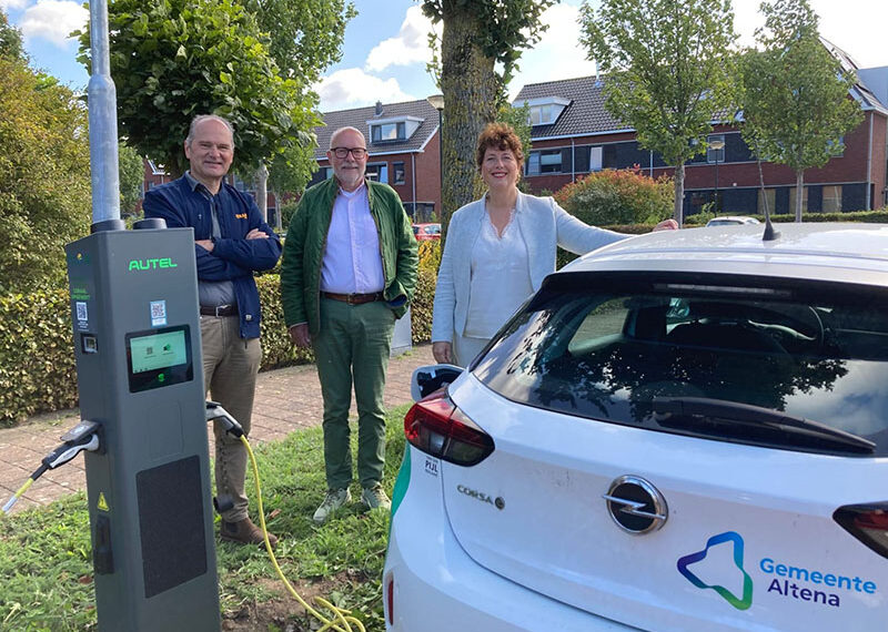 Nieuwe laadpalen met lokale groene stroom 