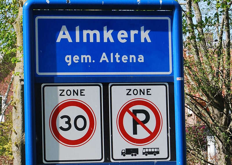 Almkerk: Knotwilg afgesloten